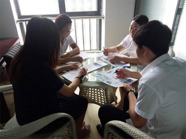 在总结中生长，，，，，，在审阅中前行