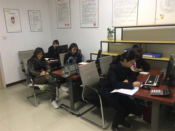 分享“磨炼向导力，，，，，加速职业化《彩神vll官网精英》EMBA特训”